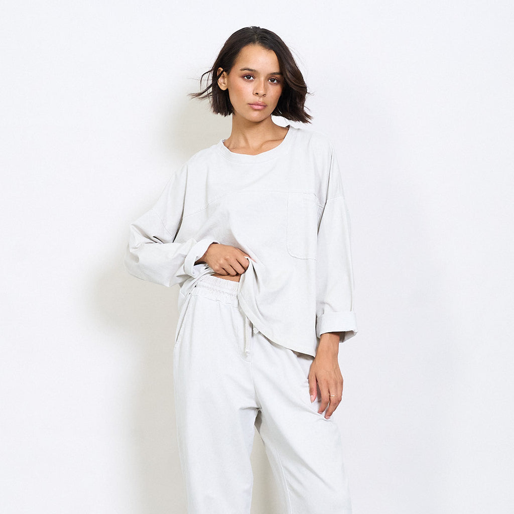 Light Grey Oversized Sweatshirt, Unique Size – Minimalist Lounge Top, Boxy Long Sleeve Pullover, Soft Cotton Relaxed Fit