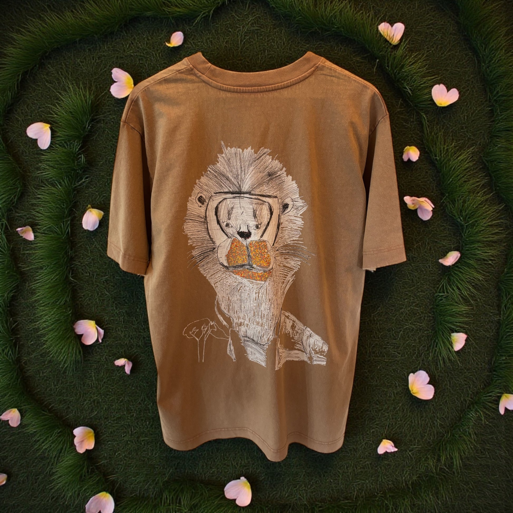 Sam’s Lion Graphic T-Shirt – Hand-Drawn Lion Print Tee, Minimalist Unisex Cotton Top