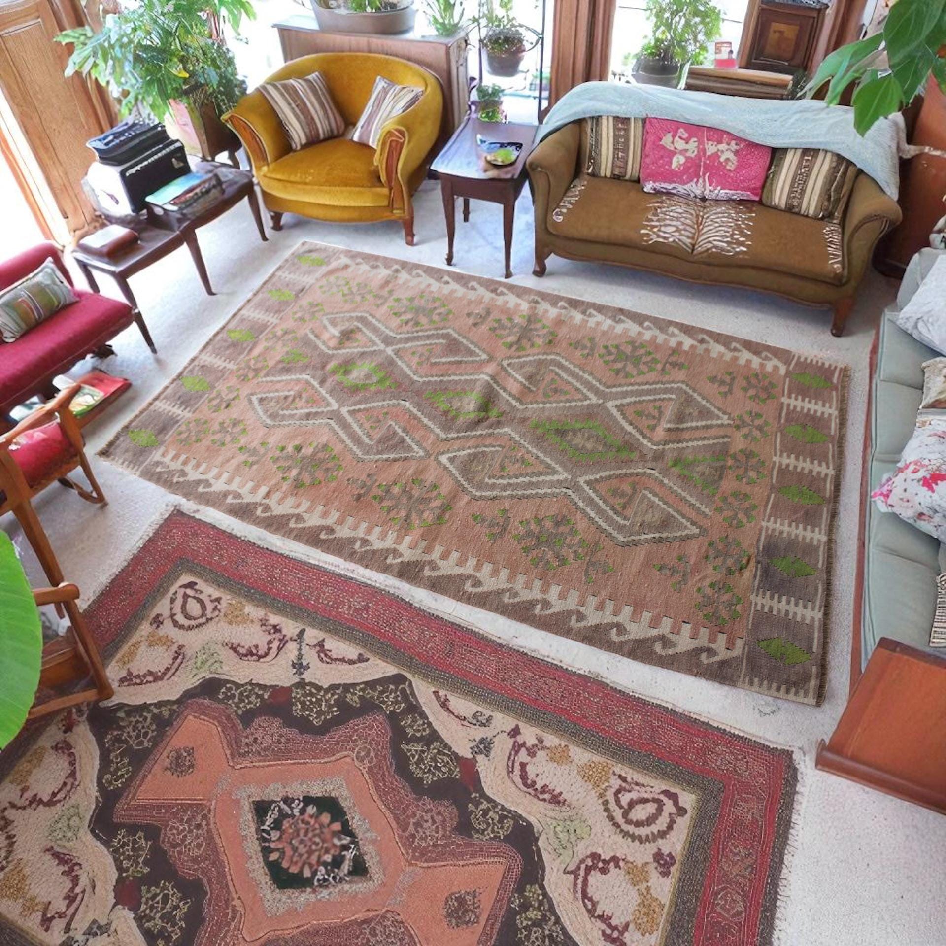 Turkish Rugs, "Kilim Style Wool" from the heart of Anatolia, Cappadocia, 98cm x 170cm
